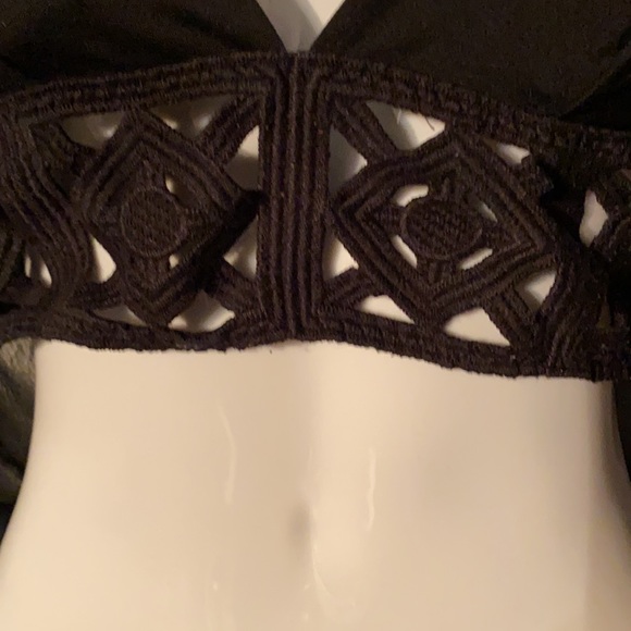 H&M (8) Black Halter Bikini Top...EUC!!! - Picture 2 of 10